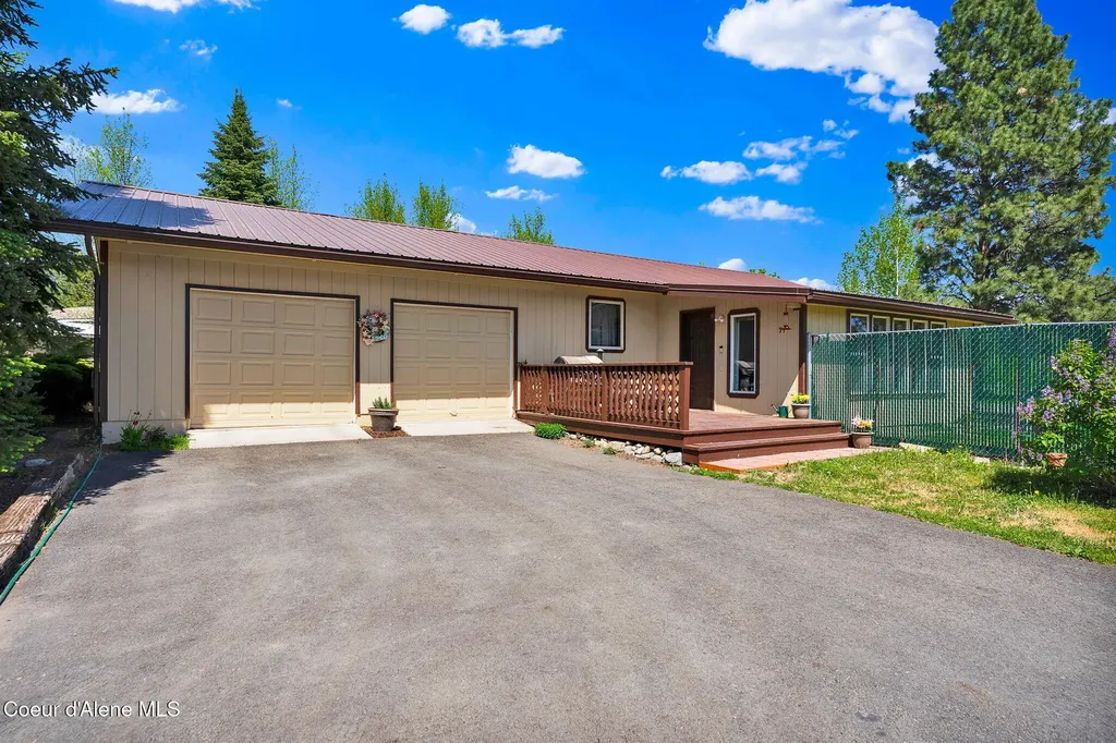 71 Maple Street Moyie Springs ID 83845