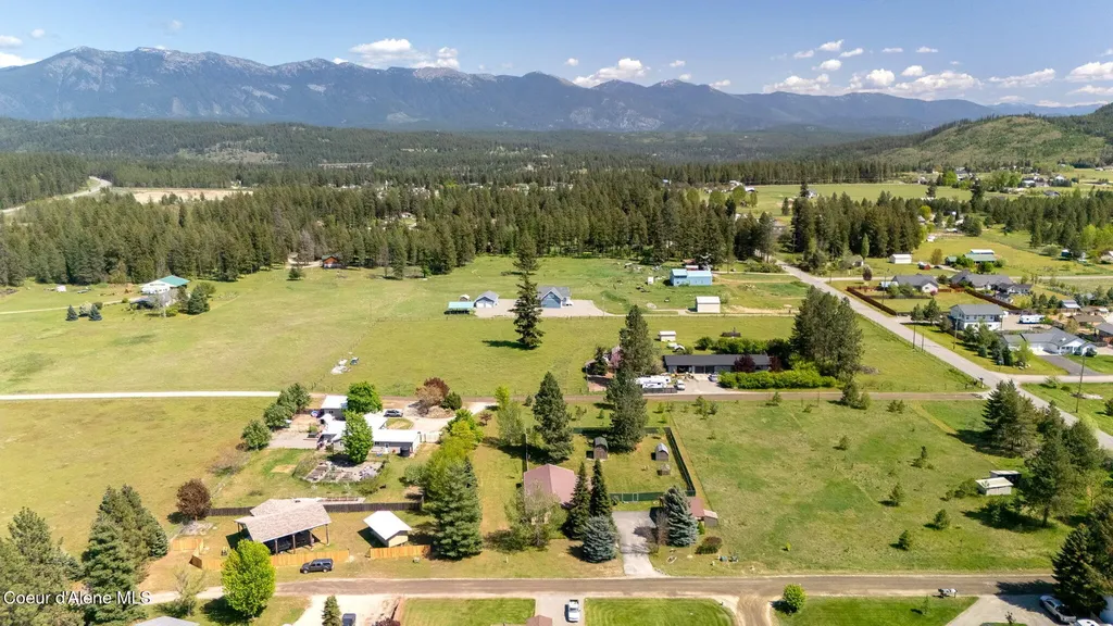 71 Maple Street Moyie Springs ID 83845
