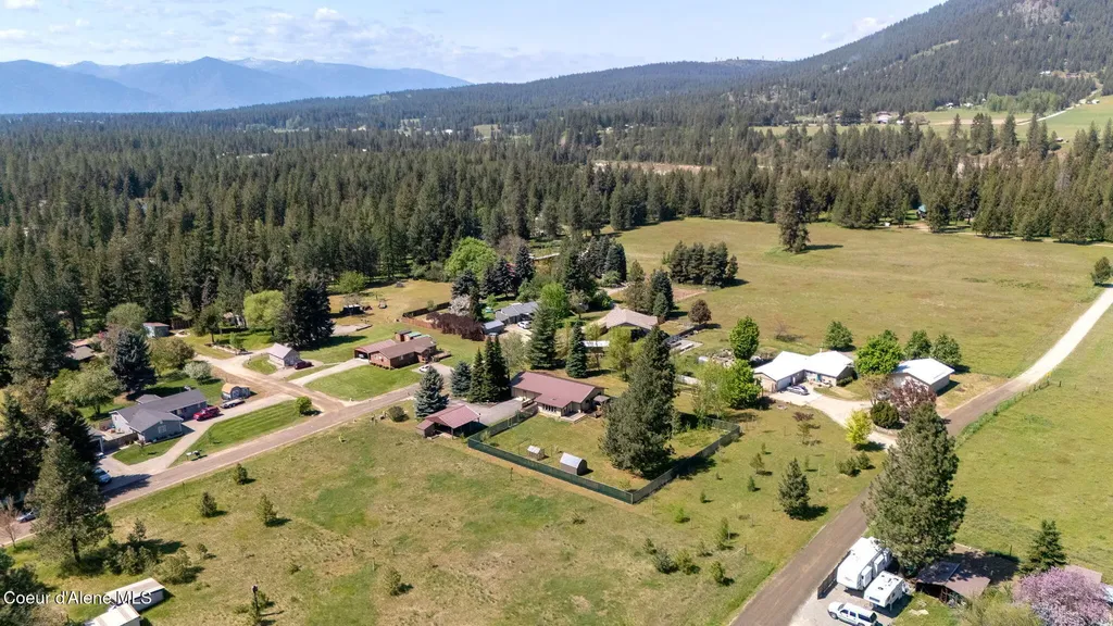71 Maple Street Moyie Springs ID 83845