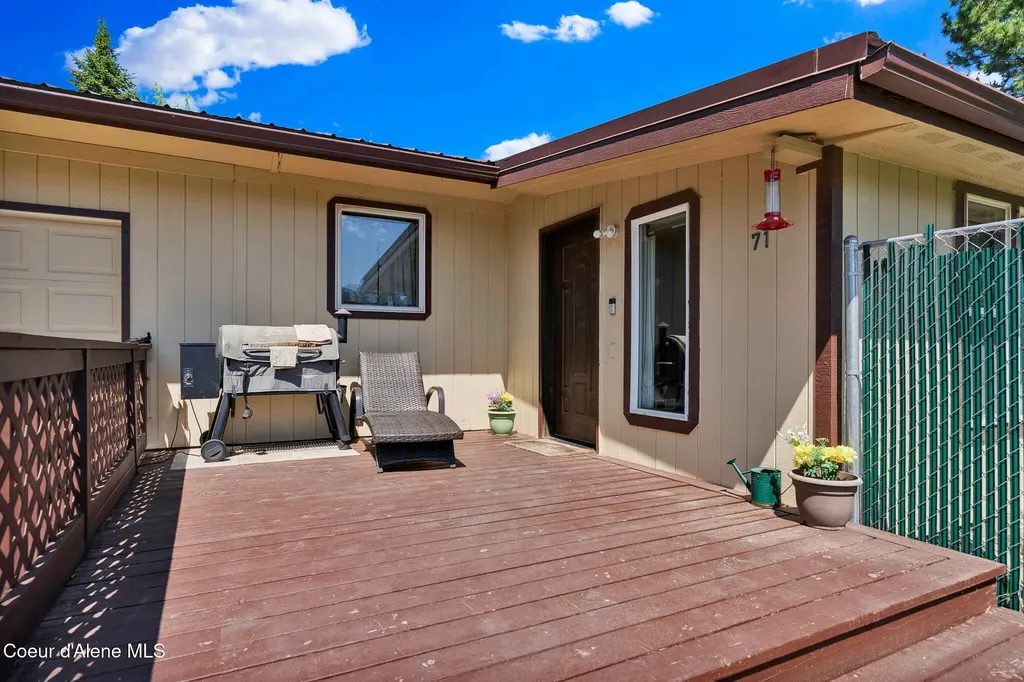 71 Maple Street Moyie Springs ID 83845