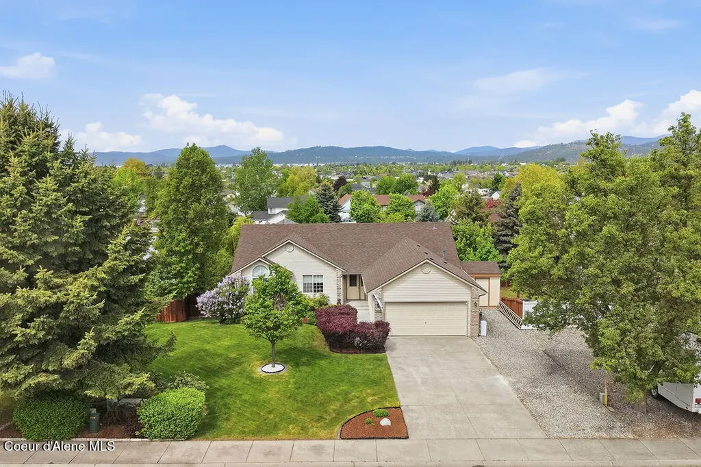 2413 N Stagecoach Drive Post Falls ID 83854