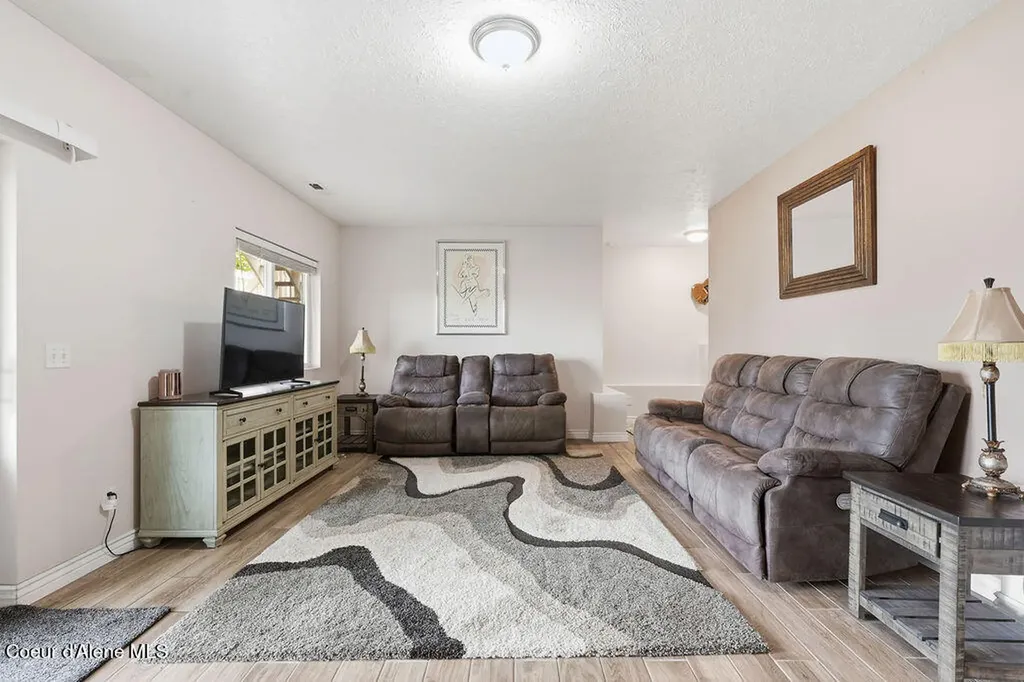 2413 N Stagecoach Drive Post Falls ID 83854