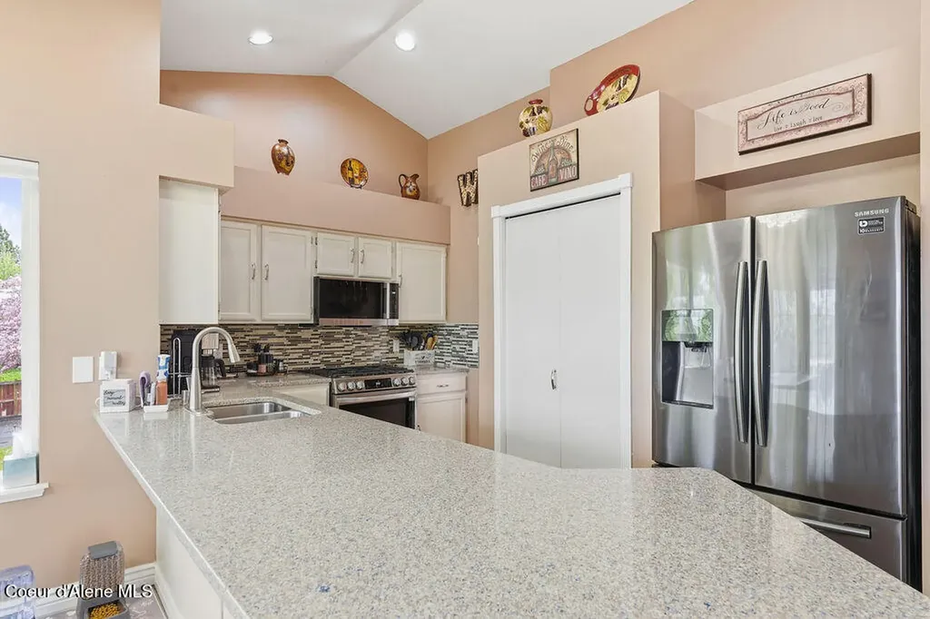 2413 N Stagecoach Drive Post Falls ID 83854