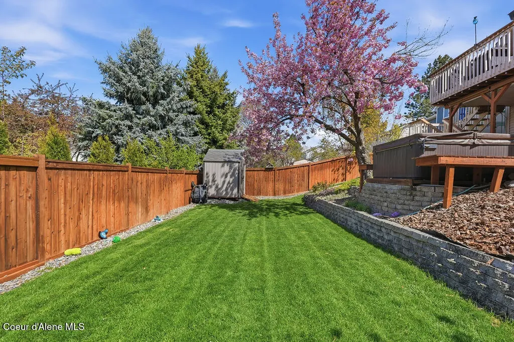 2413 N Stagecoach Drive Post Falls ID 83854