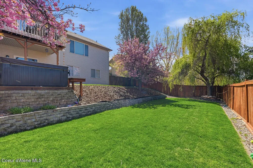 2413 N Stagecoach Drive Post Falls ID 83854