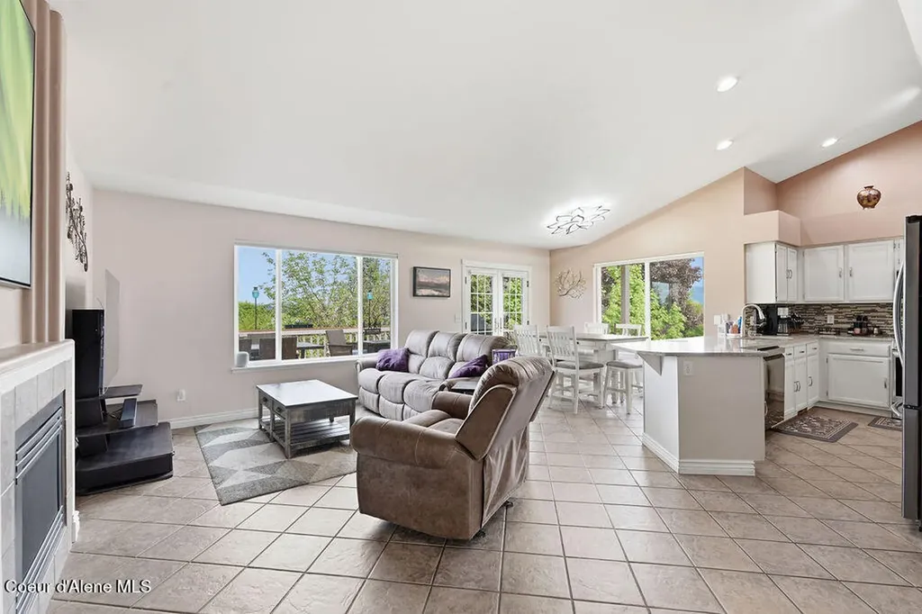 2413 N Stagecoach Drive Post Falls ID 83854