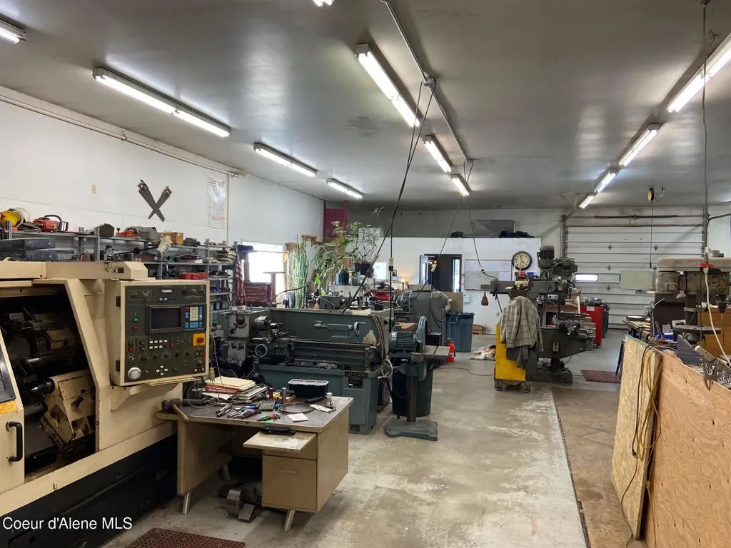509977 U.s. 95 Bonners Ferry ID 83805
