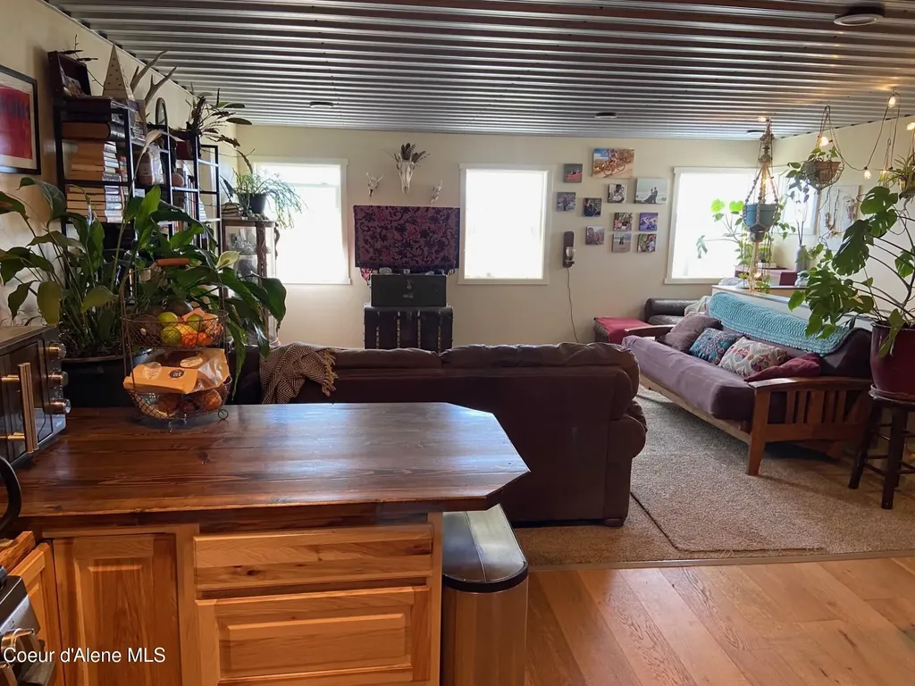 509977 U.s. 95 Bonners Ferry ID 83805