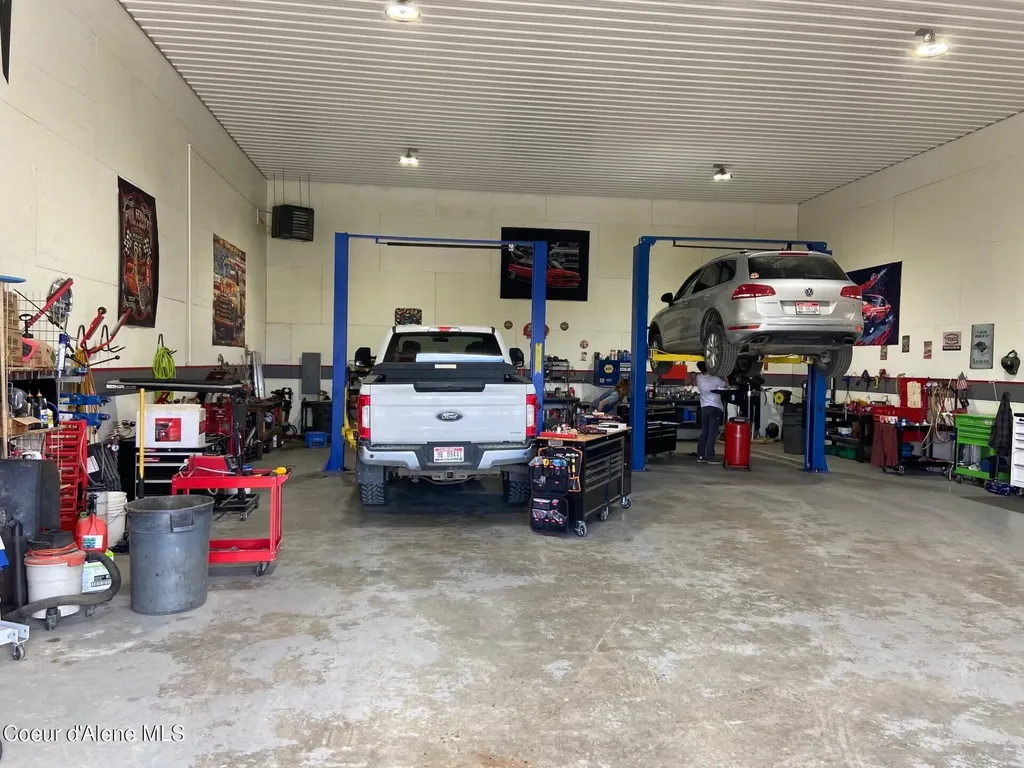 509977 U.s. 95 Bonners Ferry ID 83805