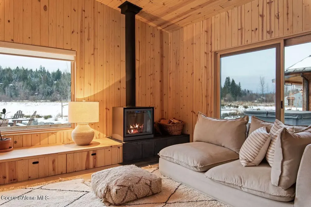 202 Siskin Lane Sandpoint ID 83864