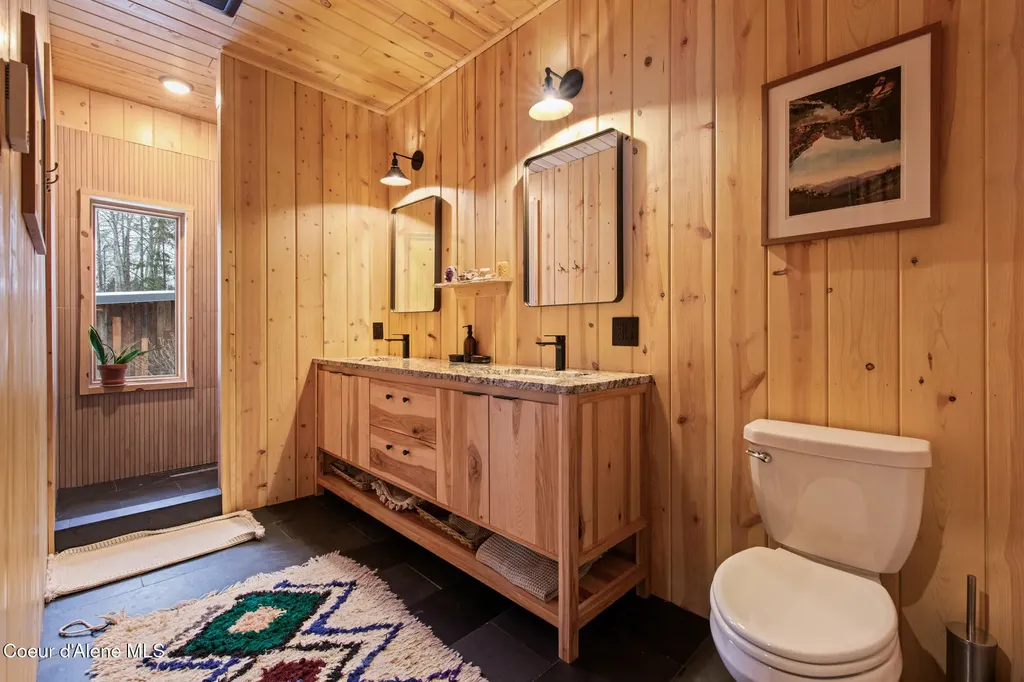 202 Siskin Lane Sandpoint ID 83864