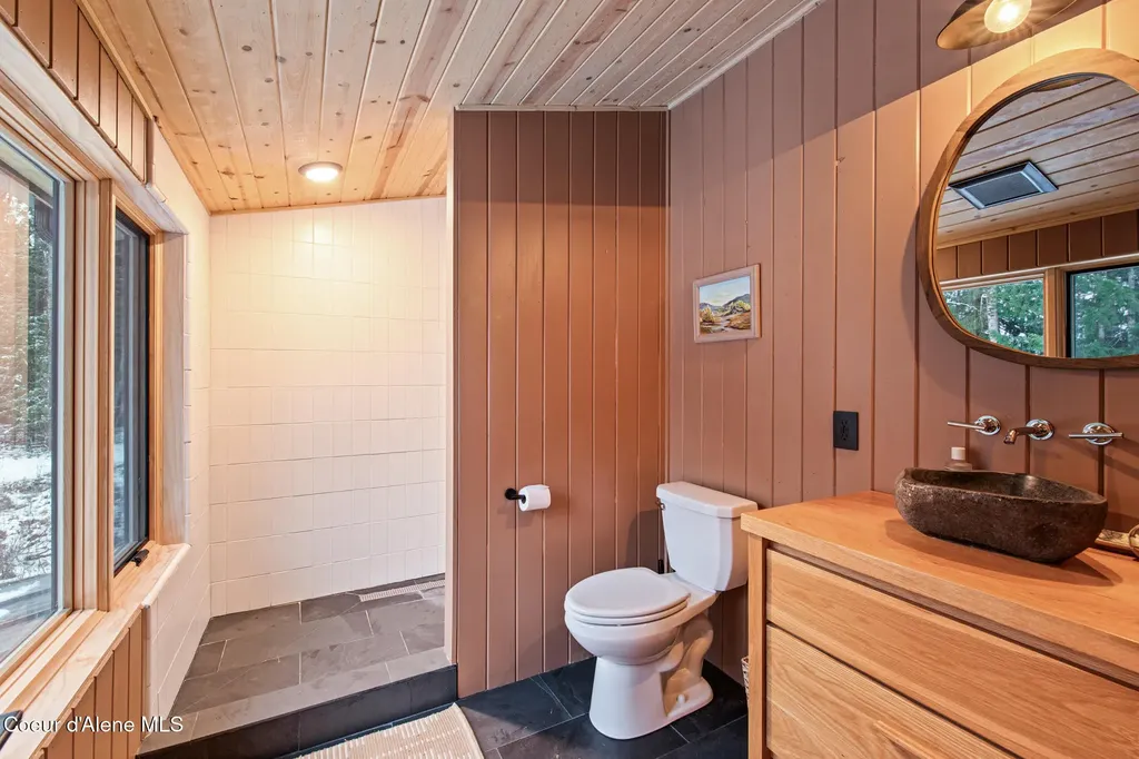 202 Siskin Lane Sandpoint ID 83864