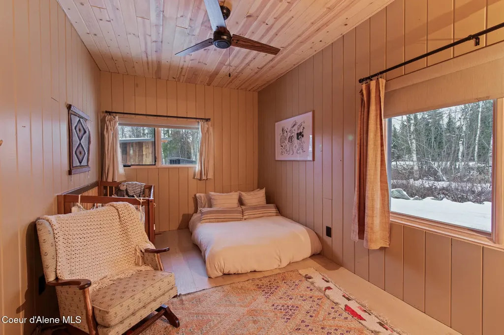 202 Siskin Lane Sandpoint ID 83864