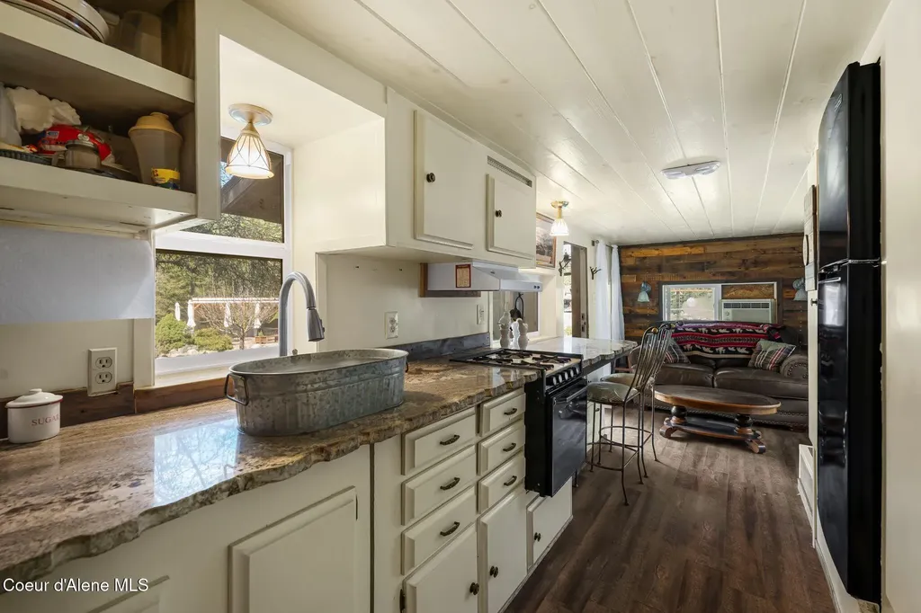 5634 Moyie River Road Bonners Ferry ID 83805
