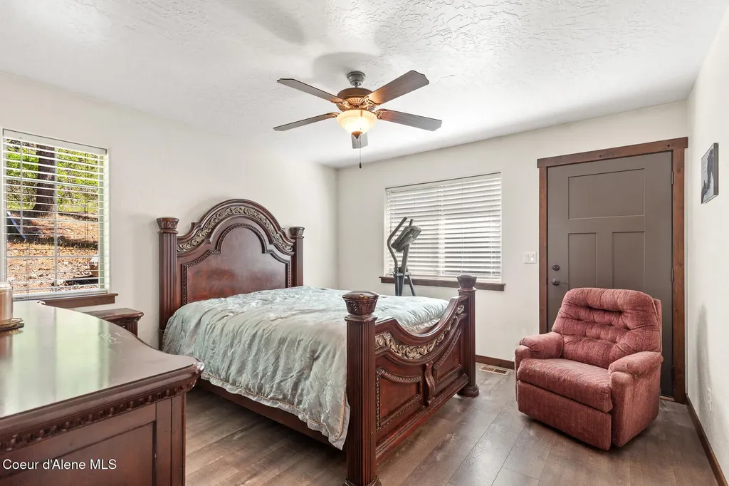 35095 N Terrace Drive Bayview ID 83803