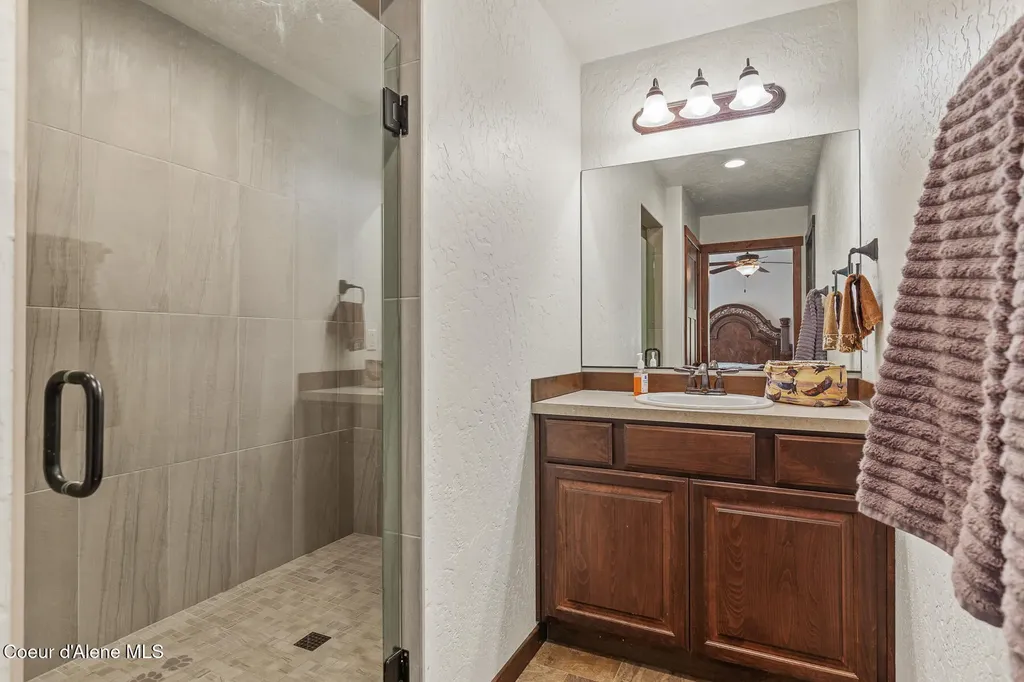 35095 N Terrace Drive Bayview ID 83803