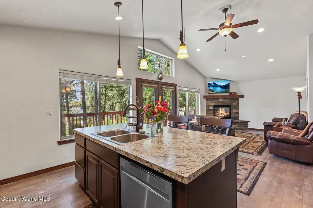 35095 N Terrace Drive Bayview ID 83803