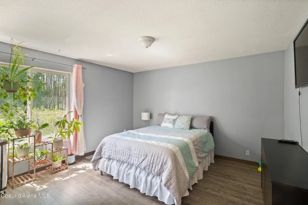 418 Eagle Drive Spirit Lake ID 83869