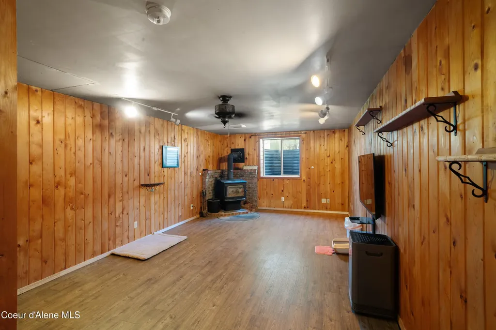 418 Eagle Drive Spirit Lake ID 83869