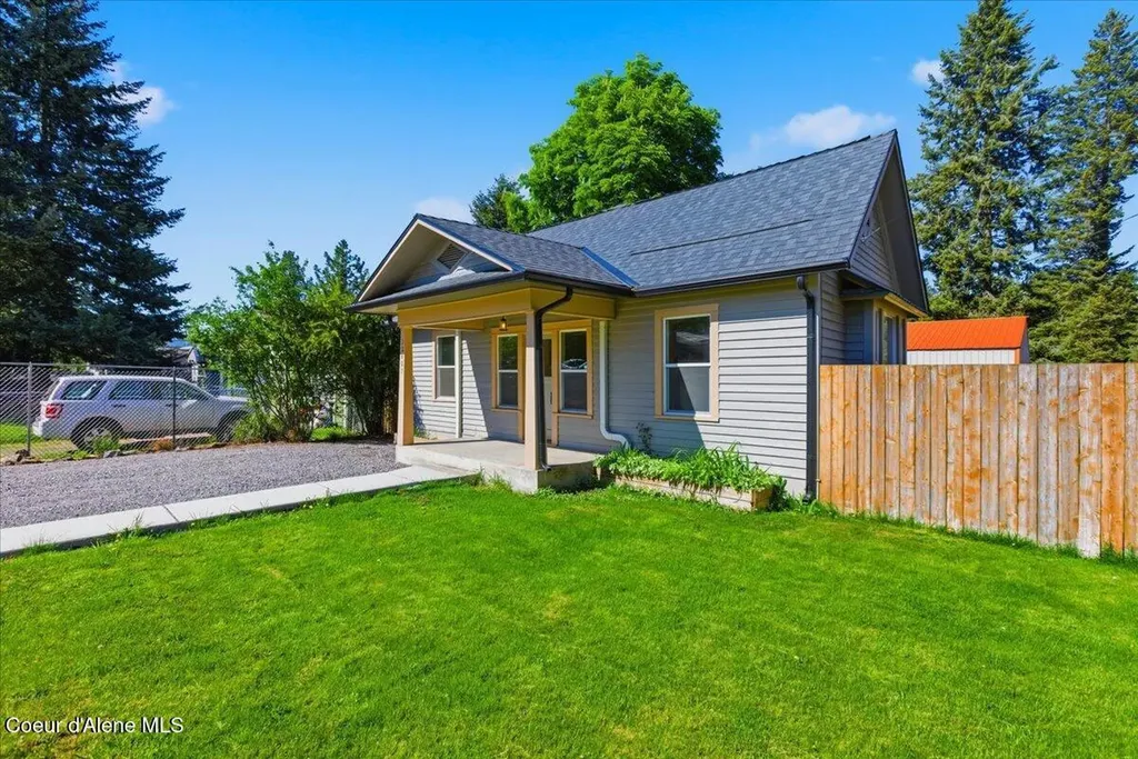 32487 N 2nd Avenue Spirit Lake ID 83869