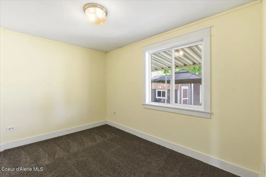 32487 N 2nd Avenue Spirit Lake ID 83869