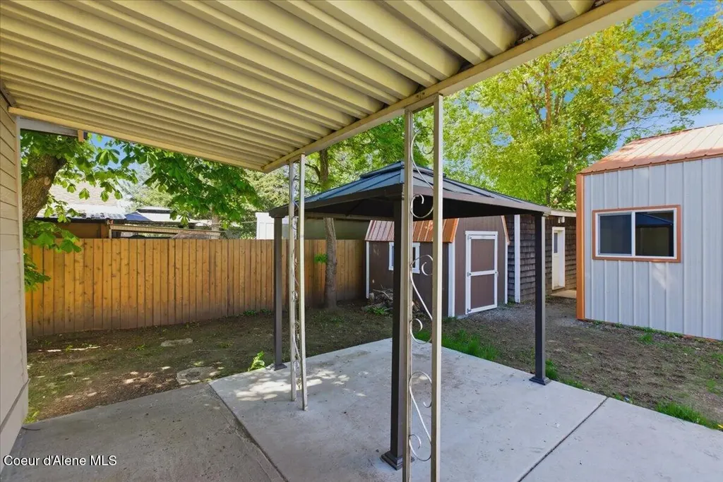 32487 N 2nd Avenue Spirit Lake ID 83869