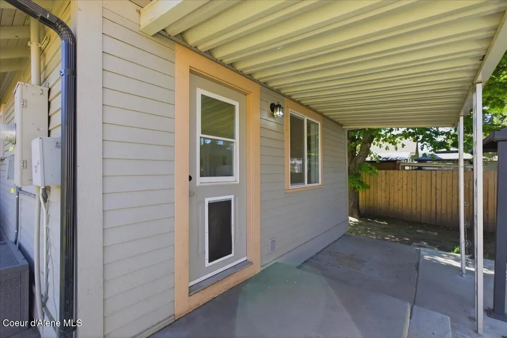 32487 N 2nd Avenue Spirit Lake ID 83869