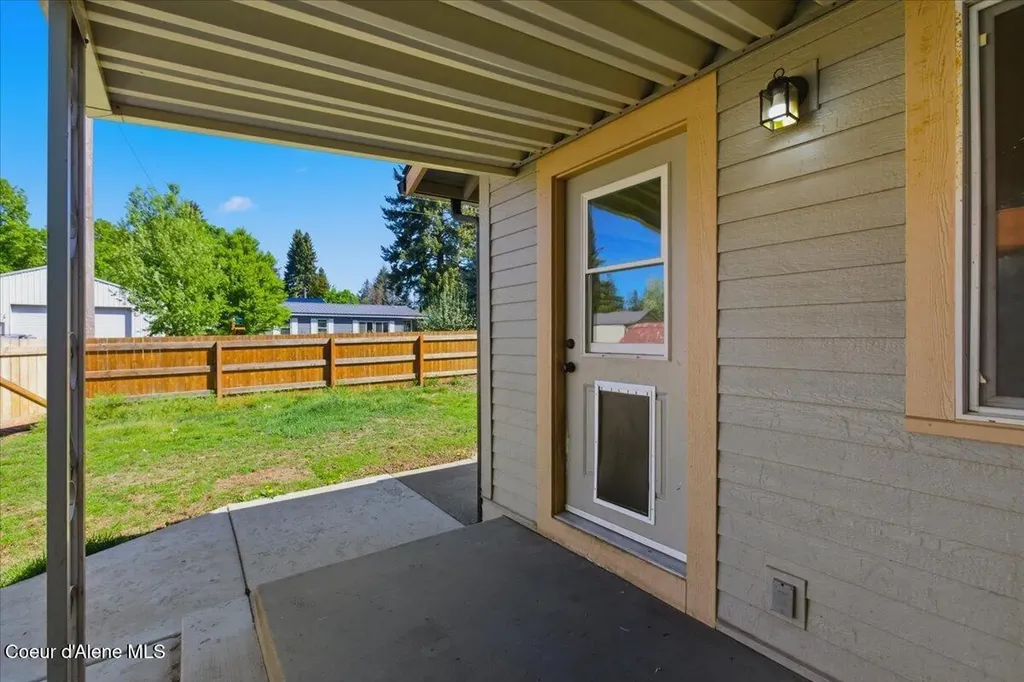 32487 N 2nd Avenue Spirit Lake ID 83869