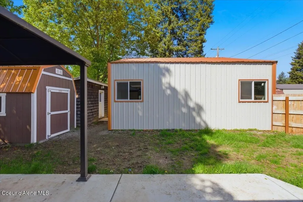 32487 N 2nd Avenue Spirit Lake ID 83869