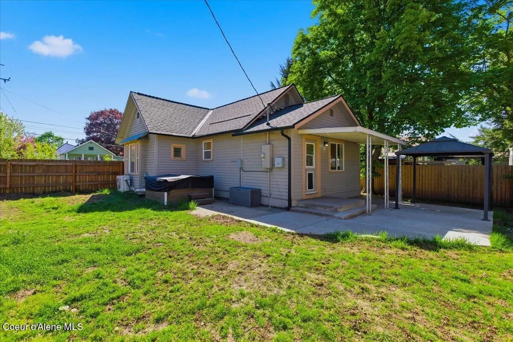 32487 N 2nd Avenue Spirit Lake ID 83869