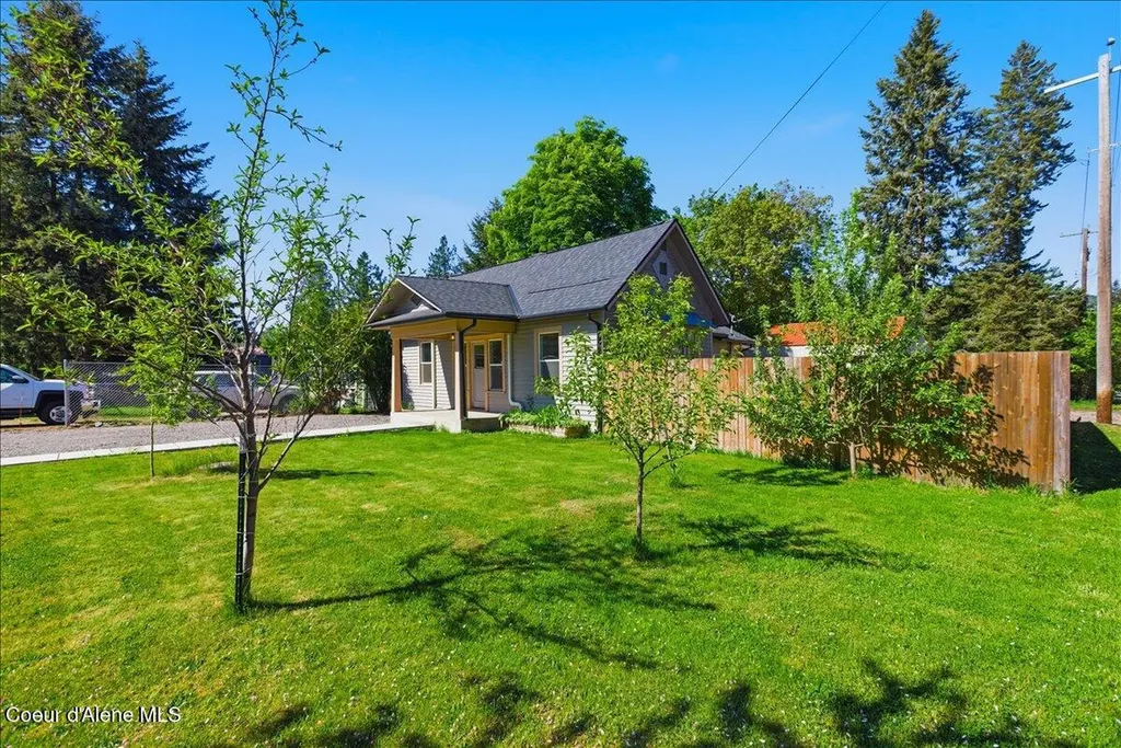 32487 N 2nd Avenue Spirit Lake ID 83869