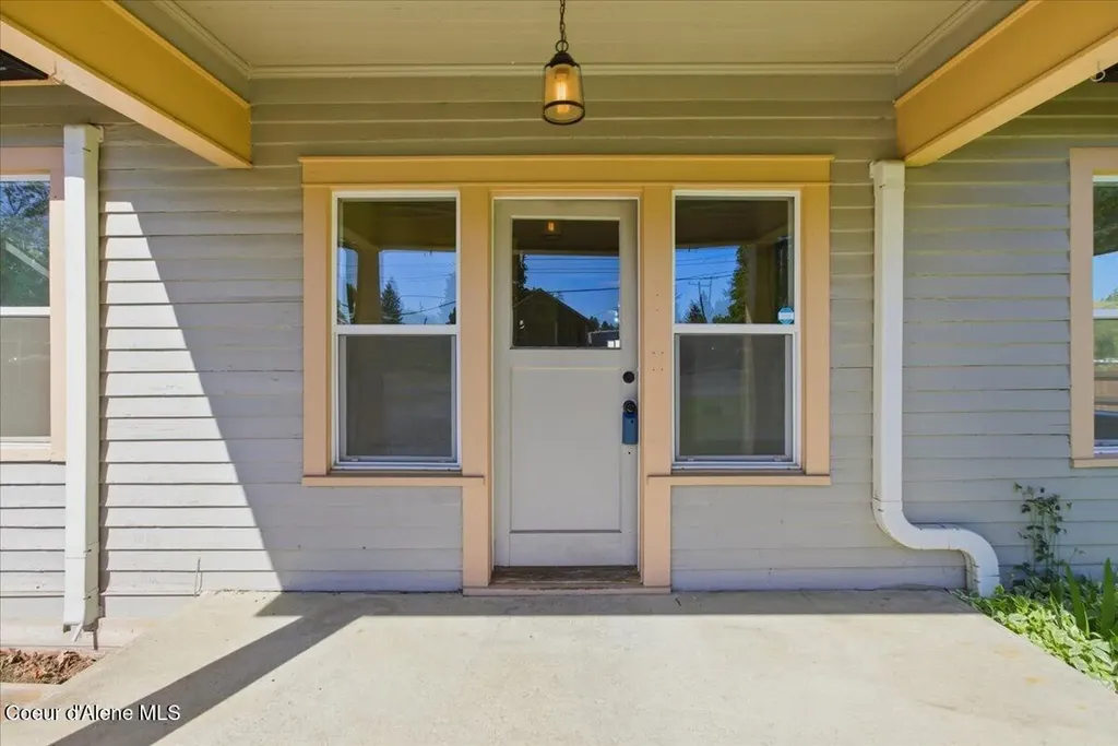 32487 N 2nd Avenue Spirit Lake ID 83869