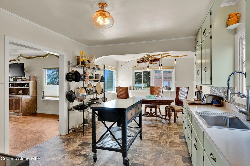 104 School Road Hope ID 83836