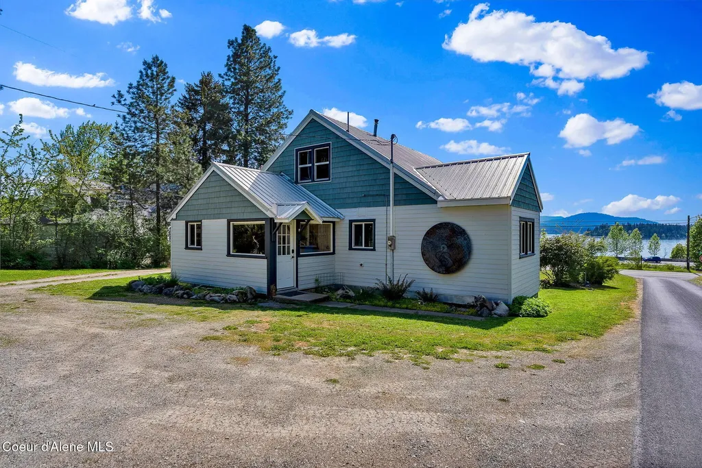 104 School Road Hope ID 83836