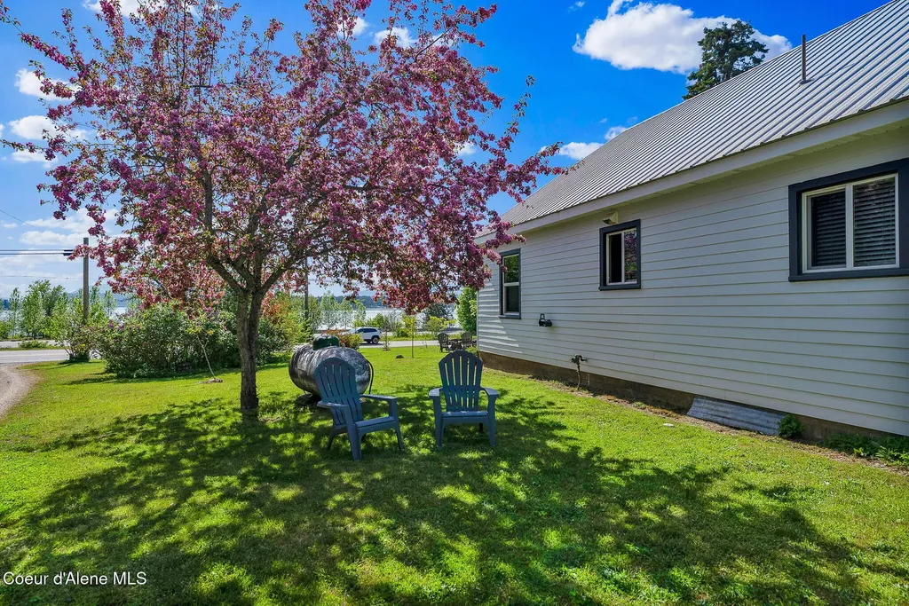 104 School Road Hope ID 83836