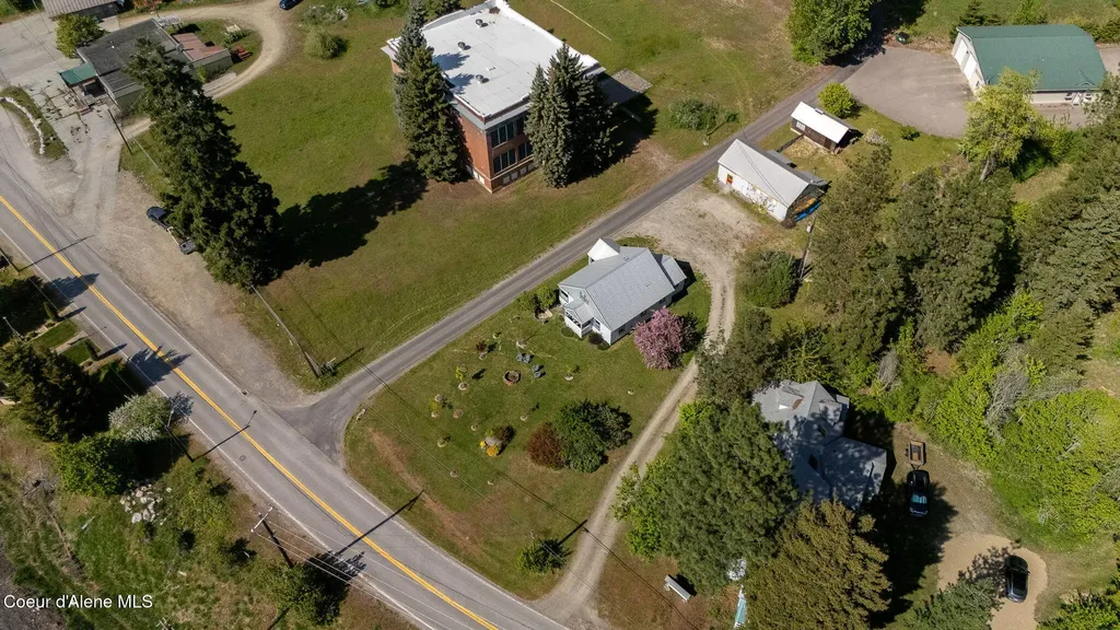104 School Road Hope ID 83836