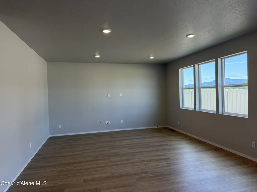 4909 W Homeward Bound Boulevard Post Falls ID 83854