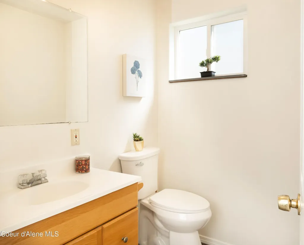 1611 Cedar Street Sandpoint ID 83864