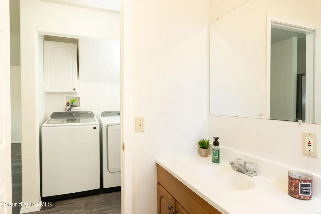 1611 Cedar Street Sandpoint ID 83864