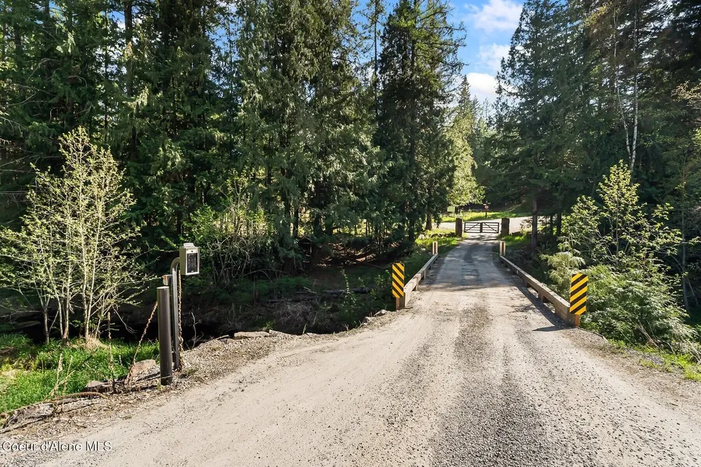 261 Hawkwind Trail Cocolalla ID 83813