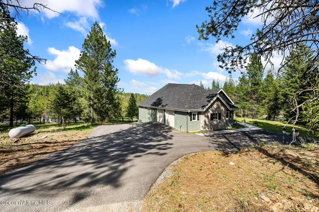 261 Hawkwind Trail Cocolalla ID 83813
