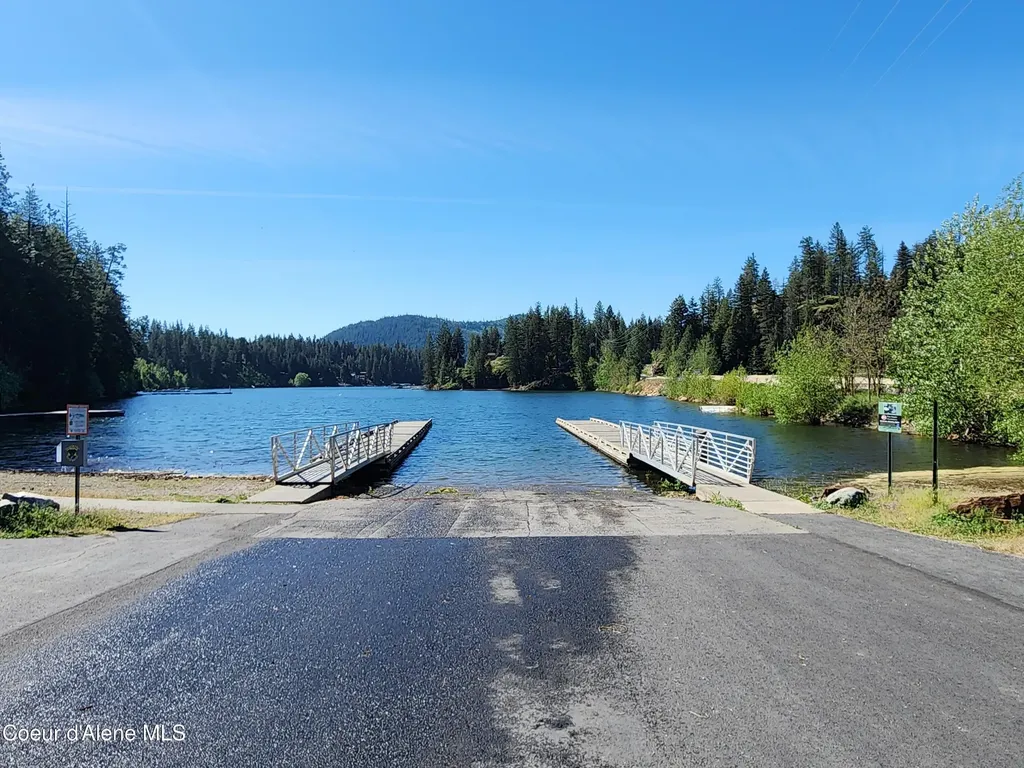 6228 W Washington Street Spirit Lake ID 83869