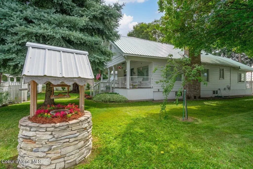 6228 W Washington Street Spirit Lake ID 83869