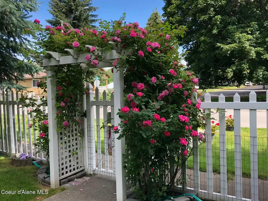 6228 W Washington Street Spirit Lake ID 83869
