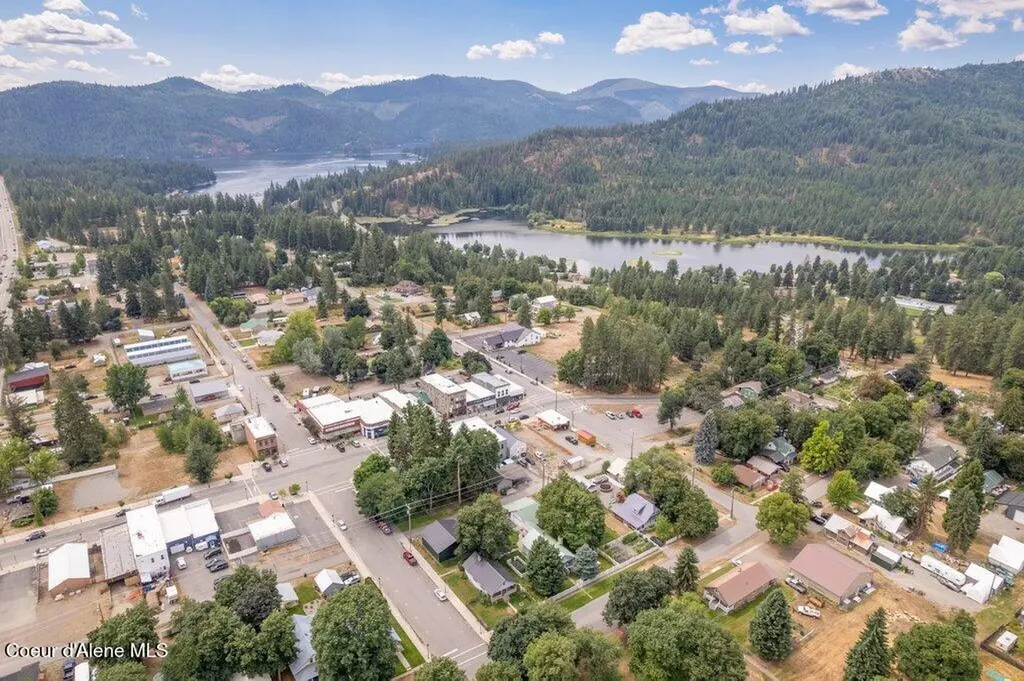 6228 W Washington Street Spirit Lake ID 83869