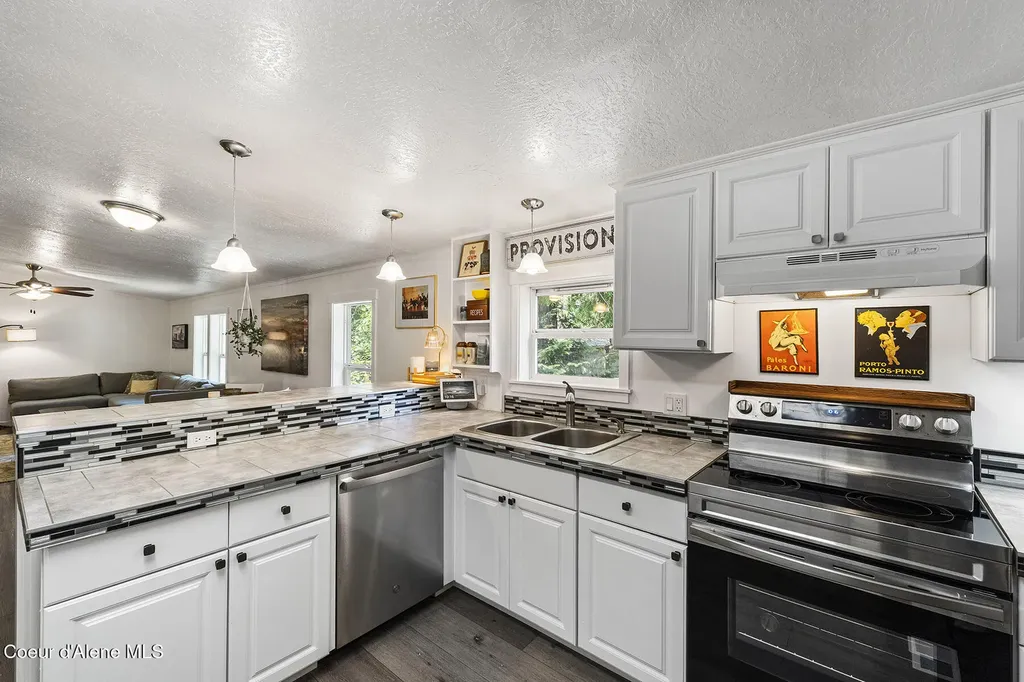 84 Big Burl Road Sagle ID 83860