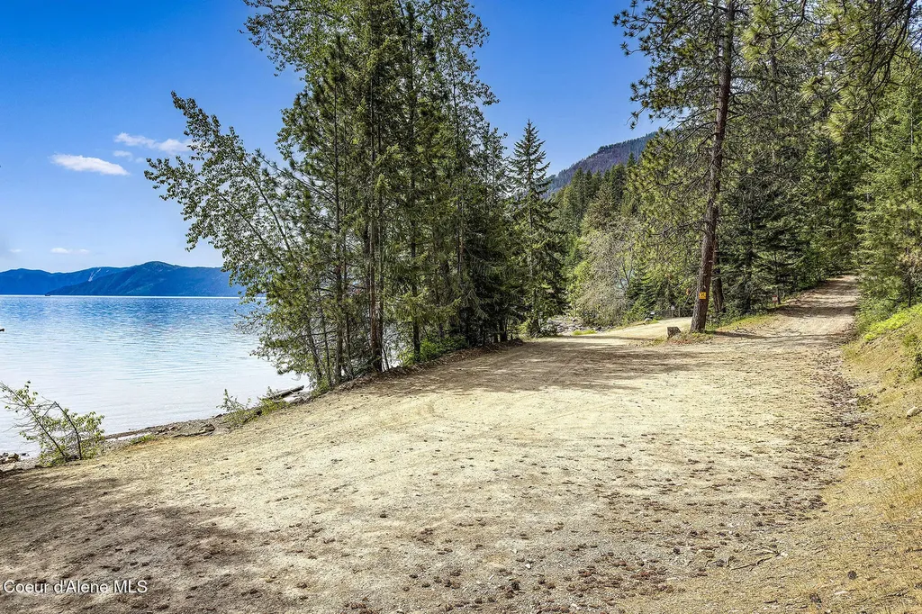 84 Big Burl Road Sagle ID 83860