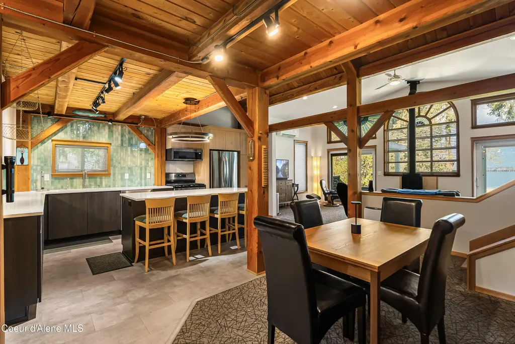 239 Pierce Lane Sagle ID 83860