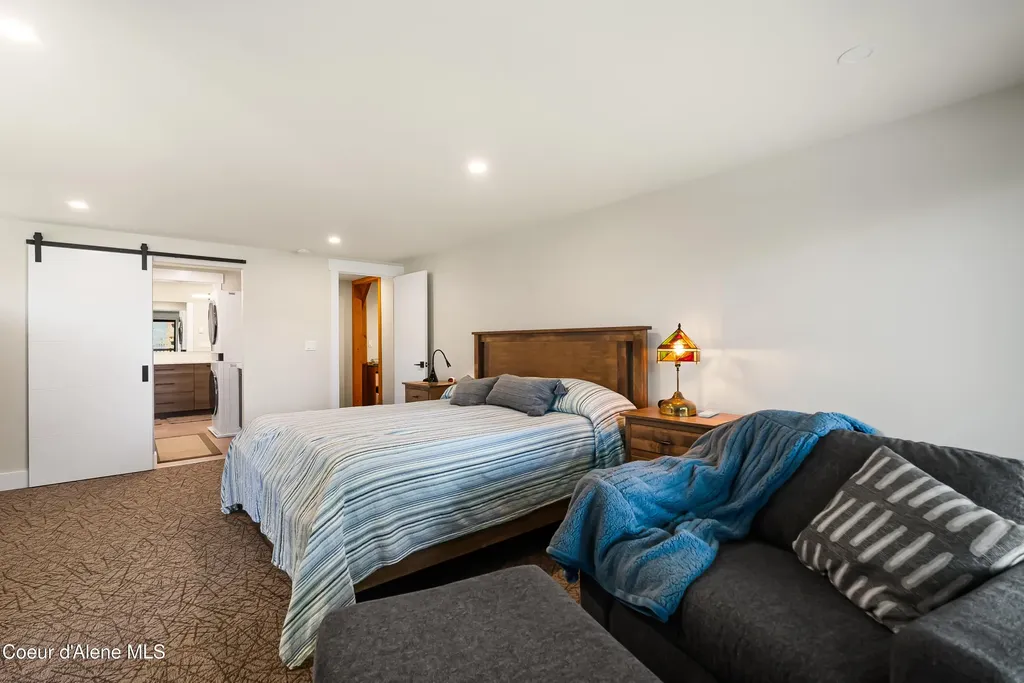 239 Pierce Lane Sagle ID 83860