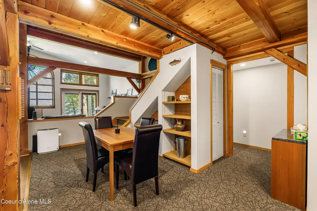 239 Pierce Lane Sagle ID 83860